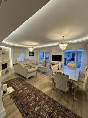Royal Villa in Forest 3